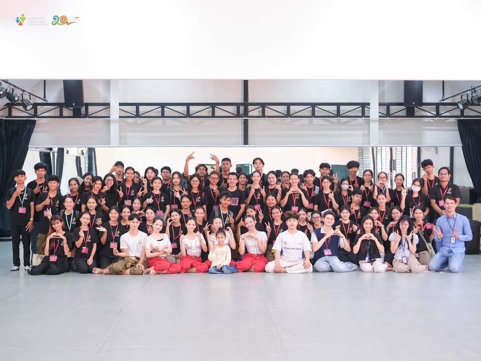 Journeys Within Our Community អង្គការសហគមន៍យើង