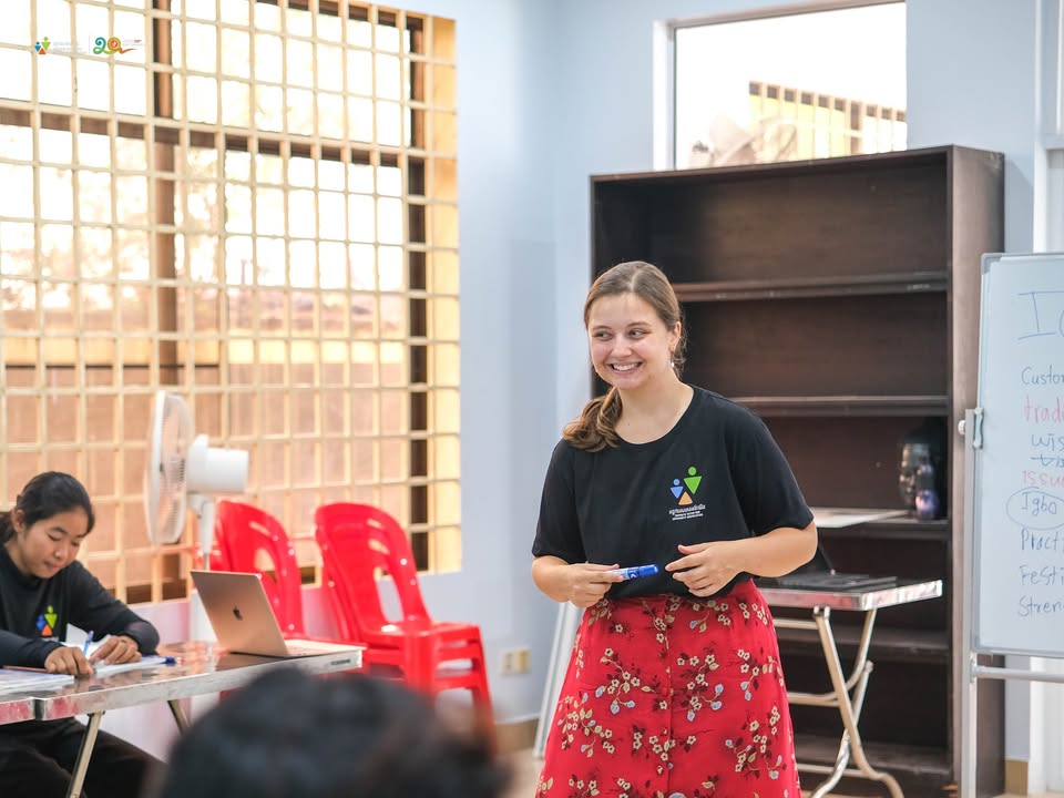 Journeys Within Our Community អង្គការសហគមន៍យើង
